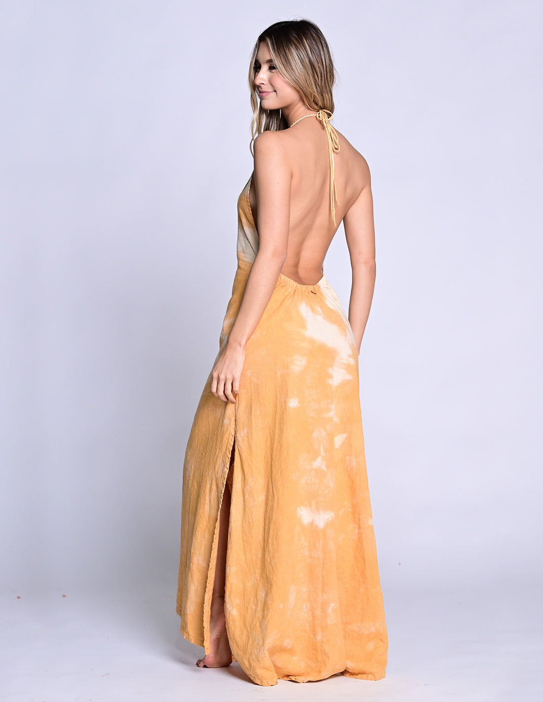 Dawn Dress Hand Dyed Sun Brown. Hand-Dyed Dress With Hand Woven Macramé In Hand Dyed Sun Brown. Entreaguas