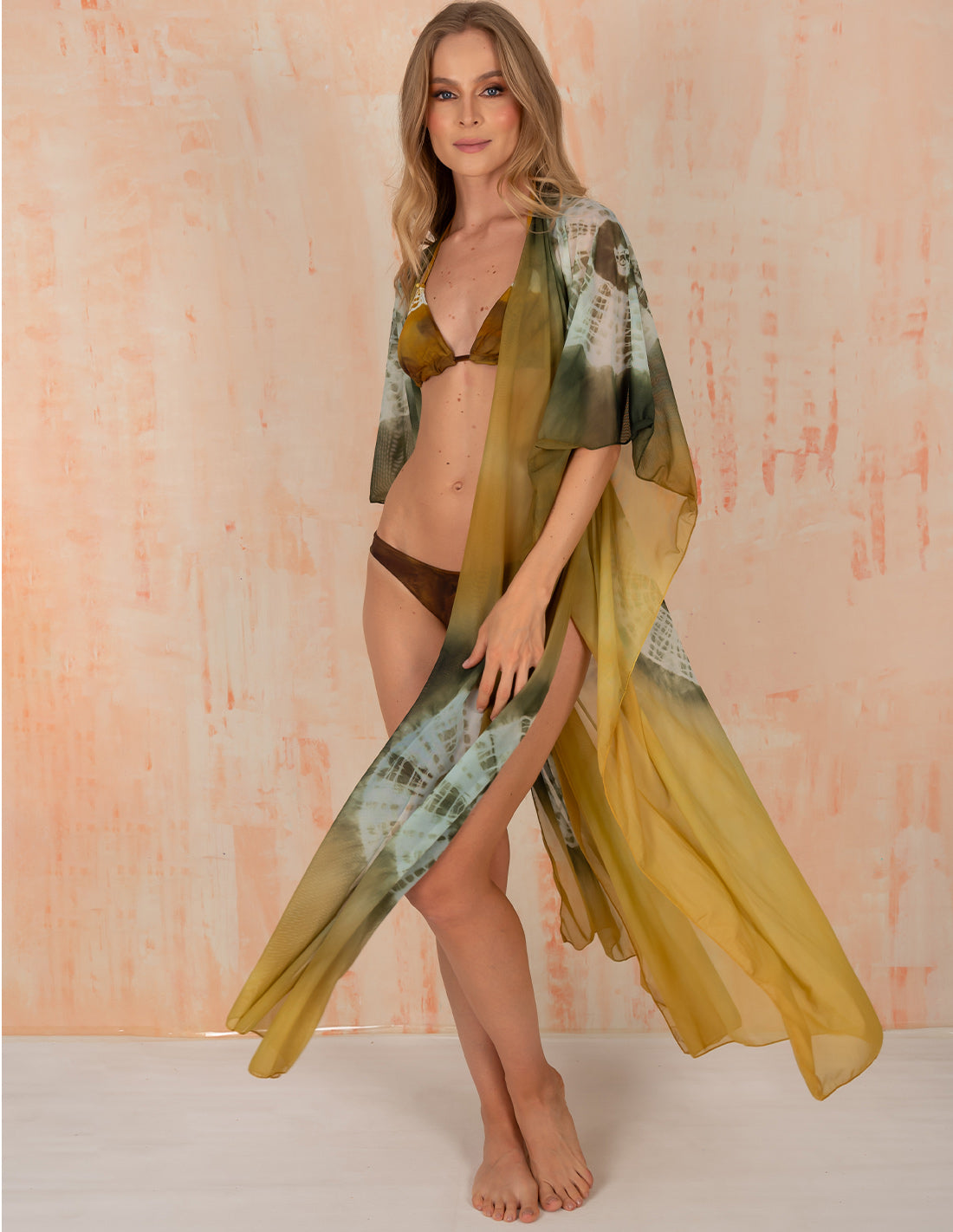 Fly Kimono Lima + Dark Green + Mint Green. Hand-Dyed Kimono In Lima + Dark Green + Mint Green. Entreaguas