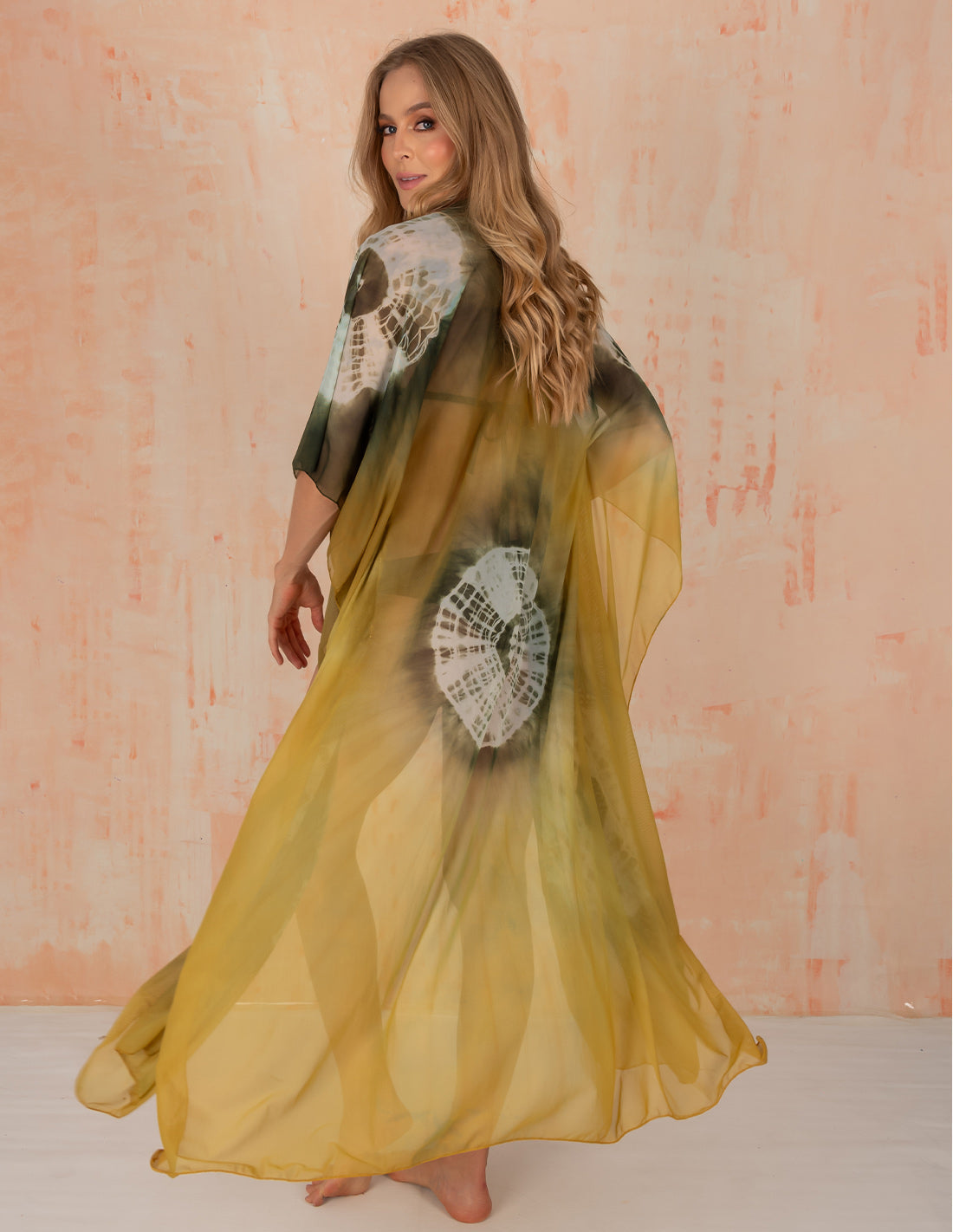 Fly Kimono Lima + Dark Green + Mint Green. Hand-Dyed Kimono In Lima + Dark Green + Mint Green. Entreaguas