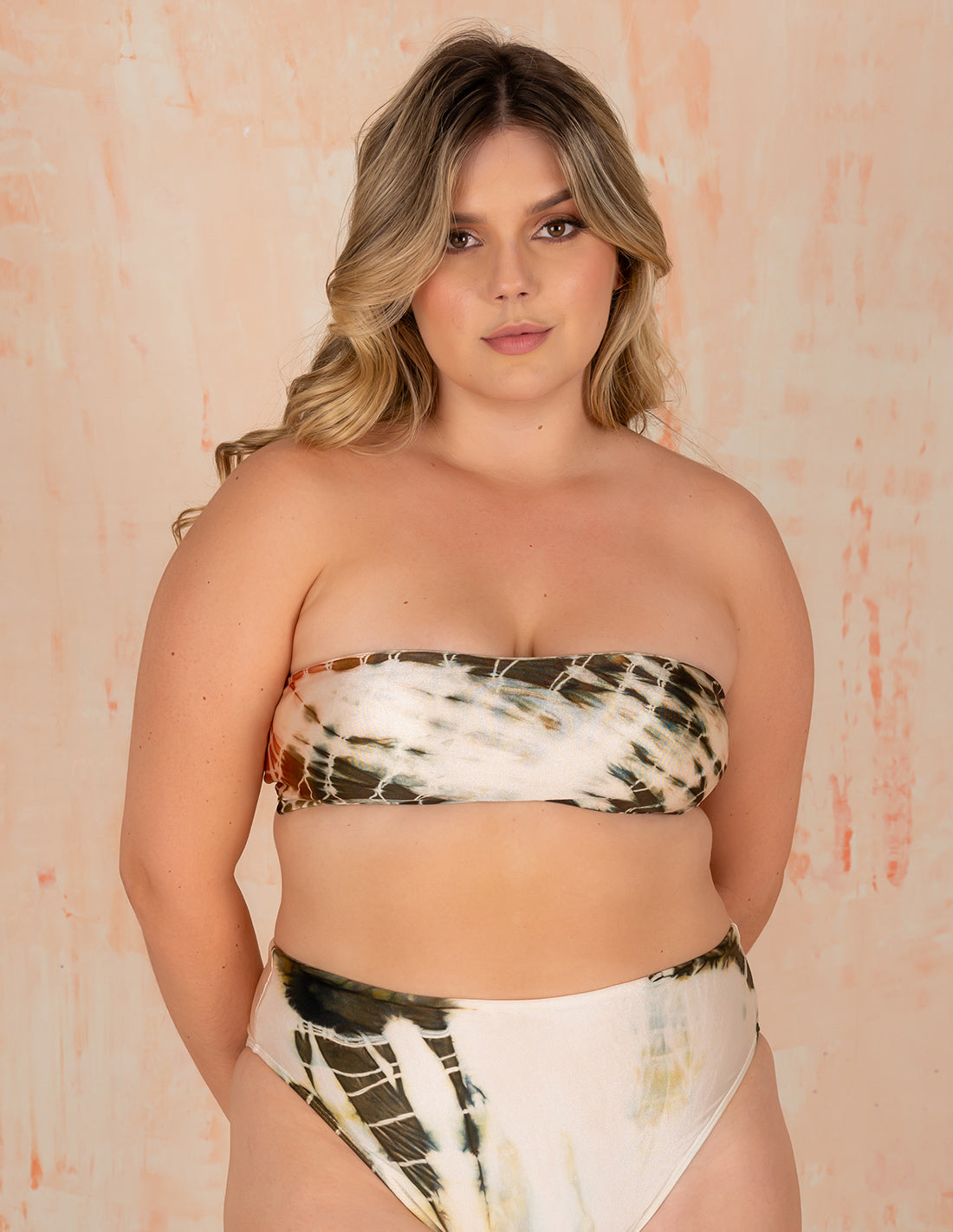 Mountain Top Salmon + Pistacho + Dark Green