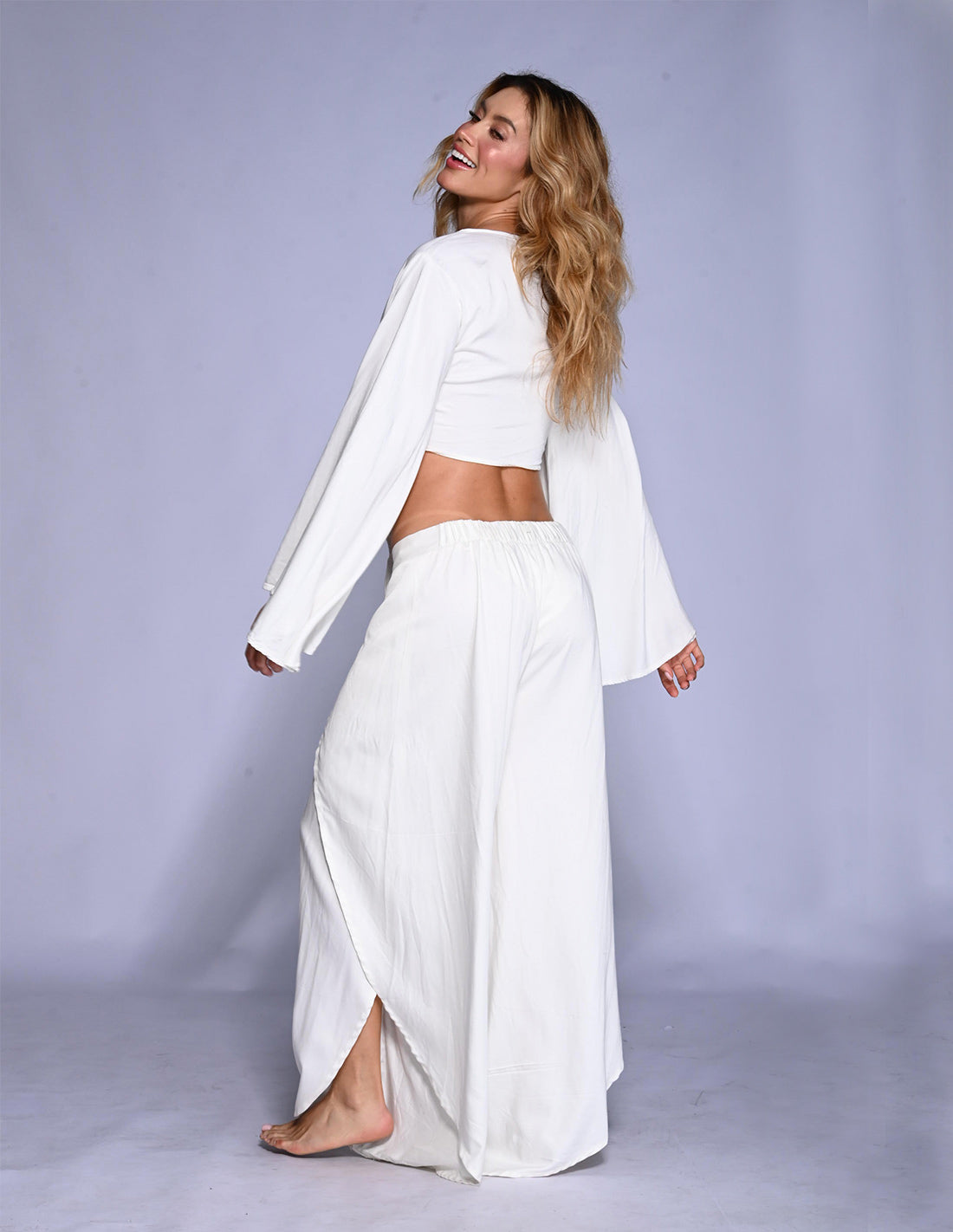 Outfit: Oia Blouse & Lounge Pant Ivory