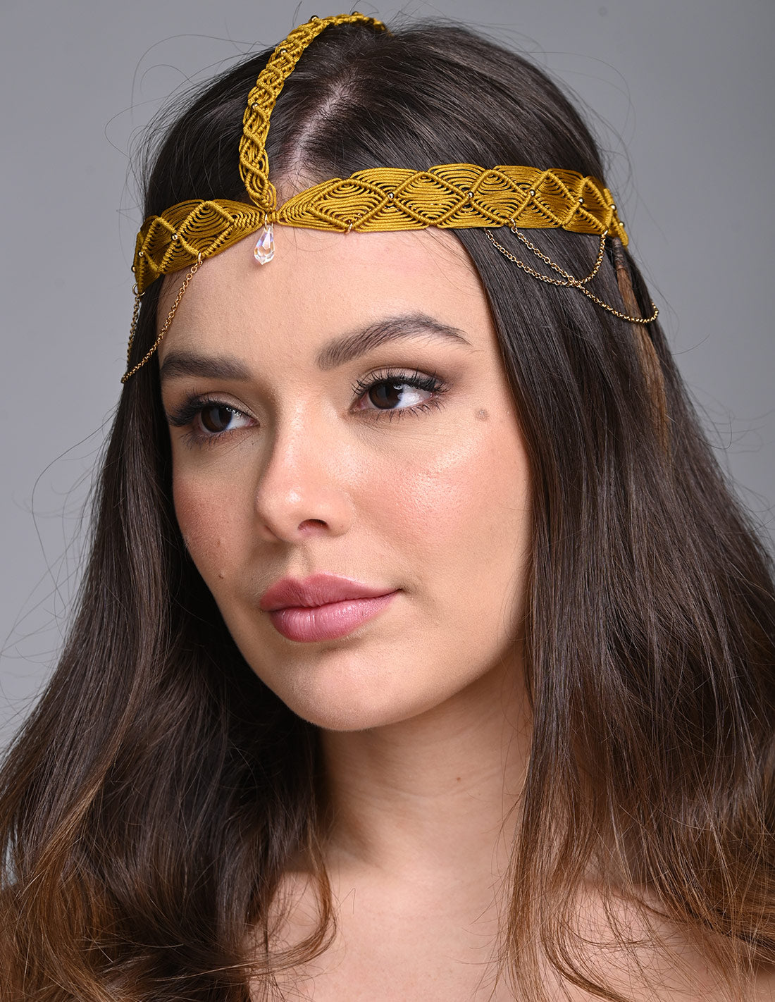 Reina Tiara Golden