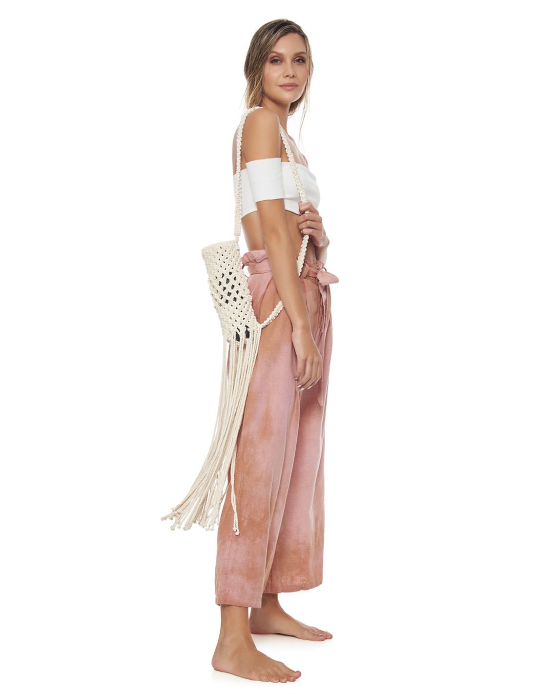 Aqua Thermos Cover Ivory. Thermos Cover With Hand Woven Macramé In Ivory. Entreaguas