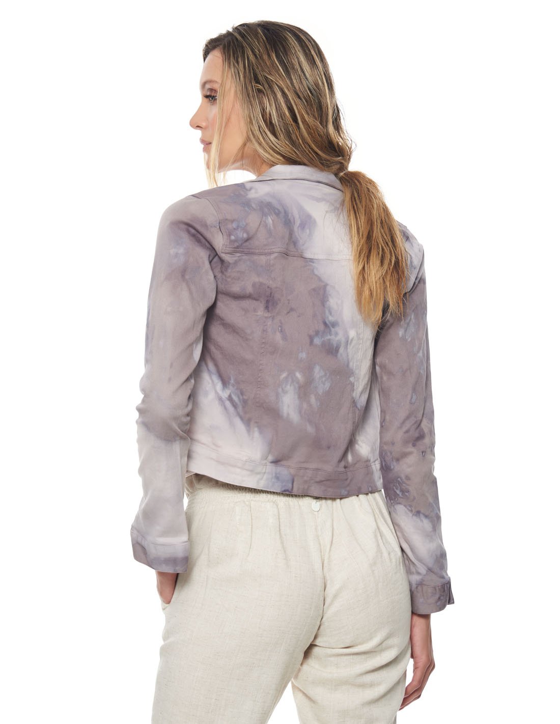 Congo Jacket Rhinoceros Ivory. Hand-Dyed Jacket In Rhinoceros Ivory. Entreaguas