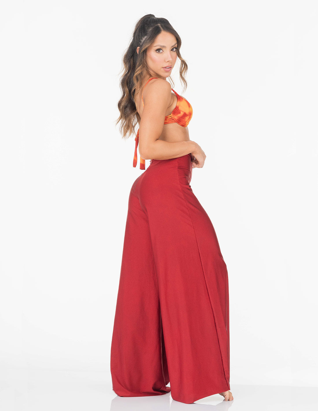 Candelaria Pants Wine. Hand-Dyed Pants With Hand Woven Macramé In Wine. Entreaguas