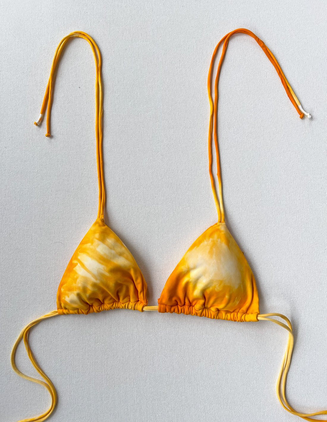 Spotted Mustard Top. Bikini Top In Spotted Mustard. Entreaguas