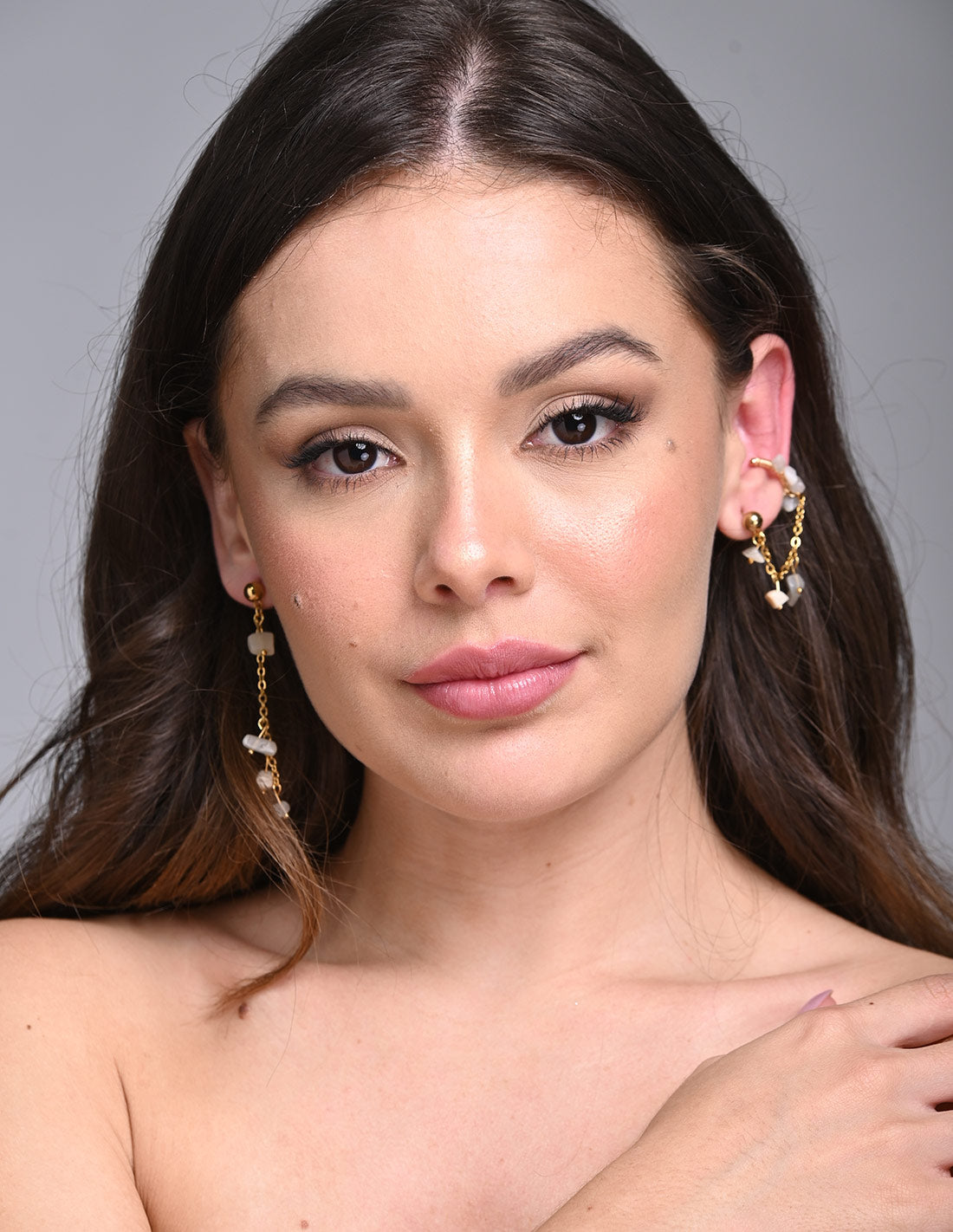 Dara Earring Moonstone + Ivory. Earring In Moonstone + Ivory