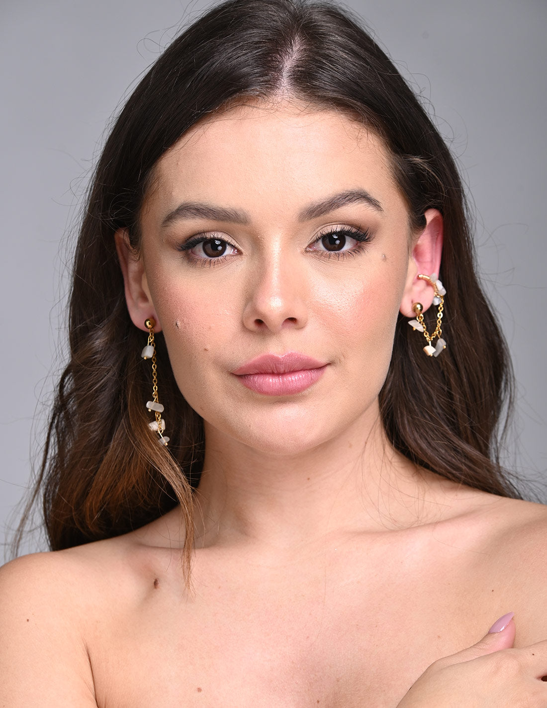 Dara Earring Moonstone + Ivory. Earring In Moonstone + Ivory