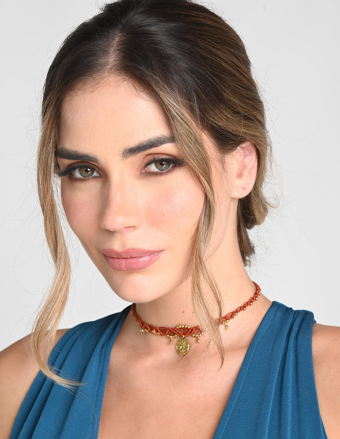 Lía Choker Brown. Choker In Brown