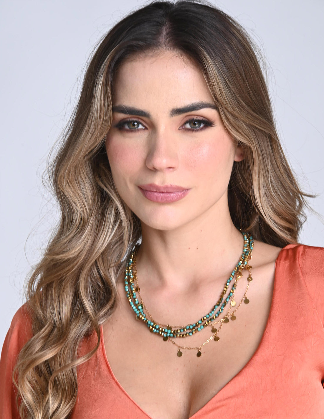 Suri Necklace Mint Green + Golden. Necklace In Mint Green + Golden