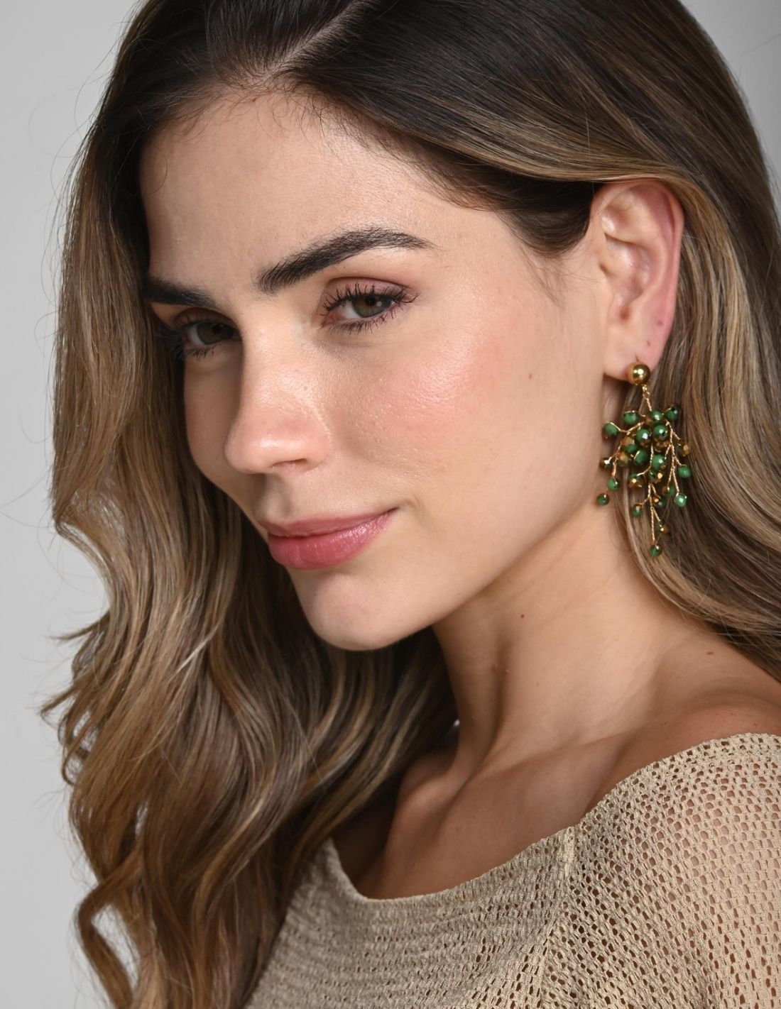 Elara Earring Emerald Green + Golden. Earring In Emerald Green + Golden