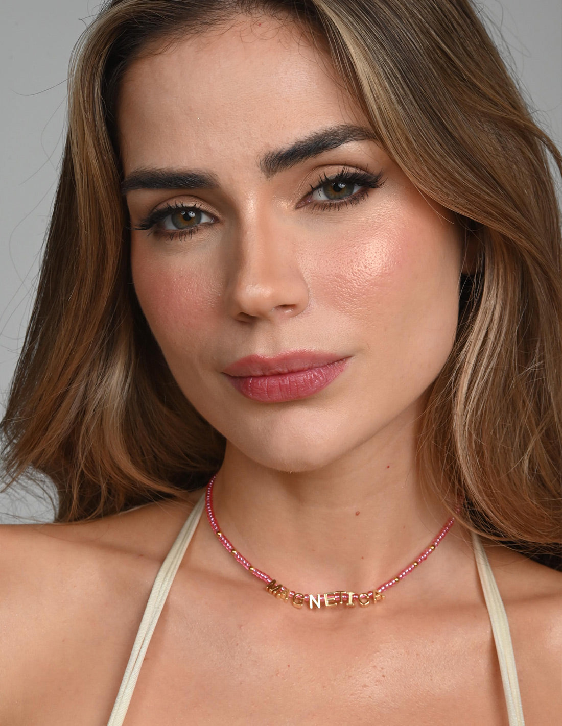 Magna Choker Pink + Golden. Choker In Pink + Golden
