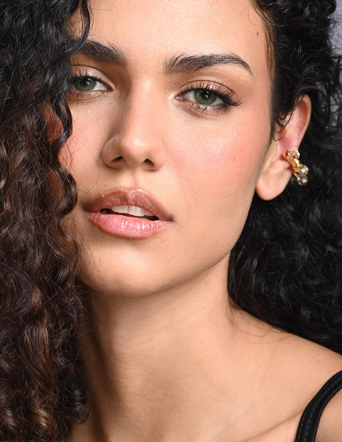 Coil Murano Ear Cuff Ochre Tornasol. Ear Cuff In Ochre Tornasol