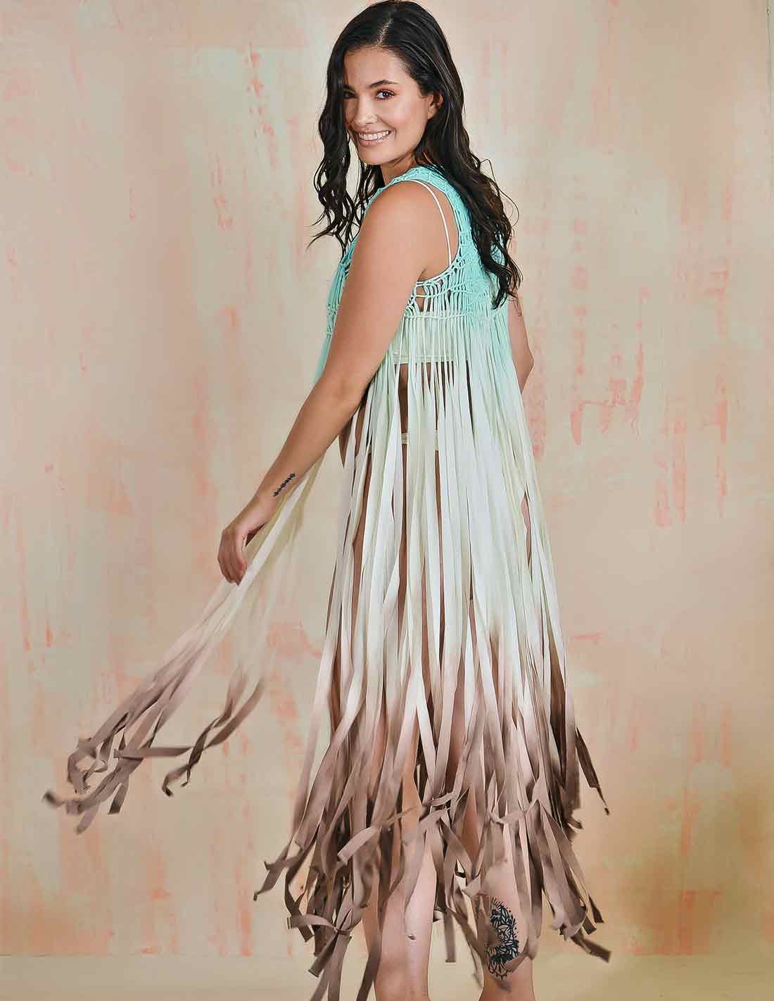 Element Vest Avaroa. Hand-Dyed Beach Vest With Hand Woven Macramé In Avaroa. Entreaguas