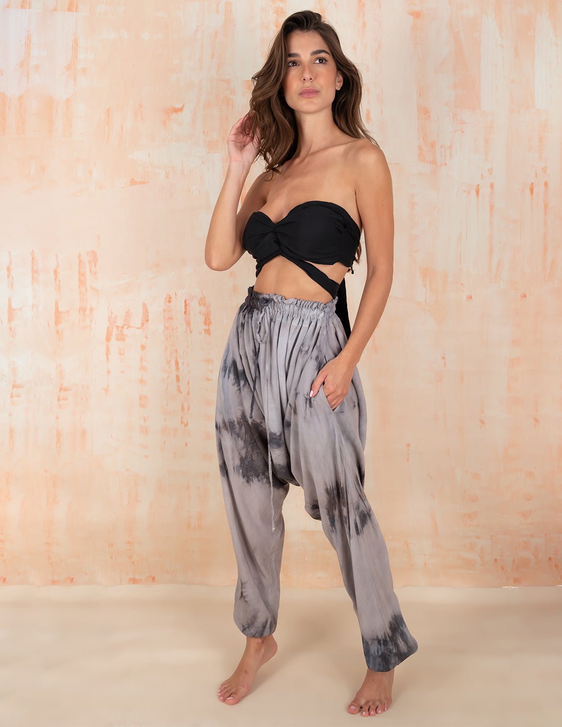 Flemish Pant Spotted Black. Hand-Dyed Beach Pant In Spotted Black. Entreaguas