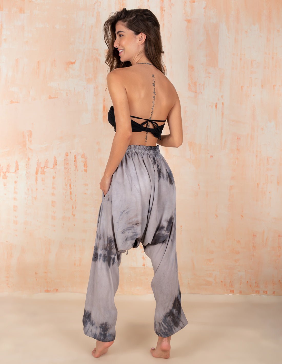 Flemish Pant Spotted Black. Hand-Dyed Beach Pant In Spotted Black. Entreaguas