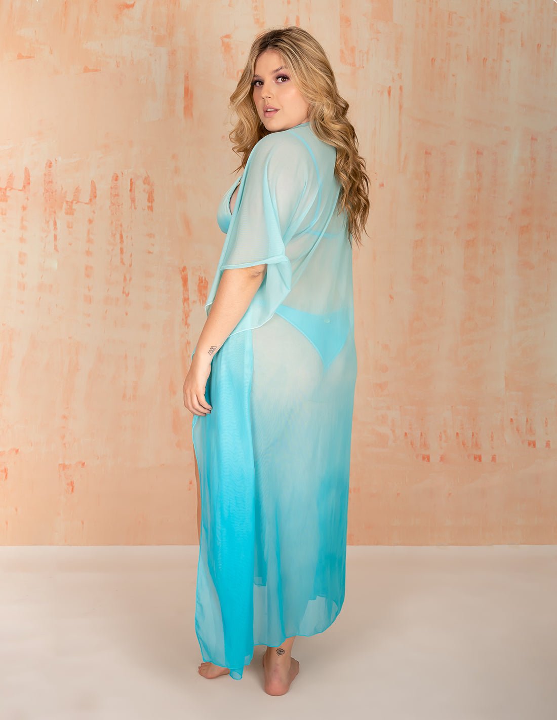 Fly Kimono Faded Mind Blue. Hand-Dyed Beach Kimono In Faded Mind Blue. Entreaguas