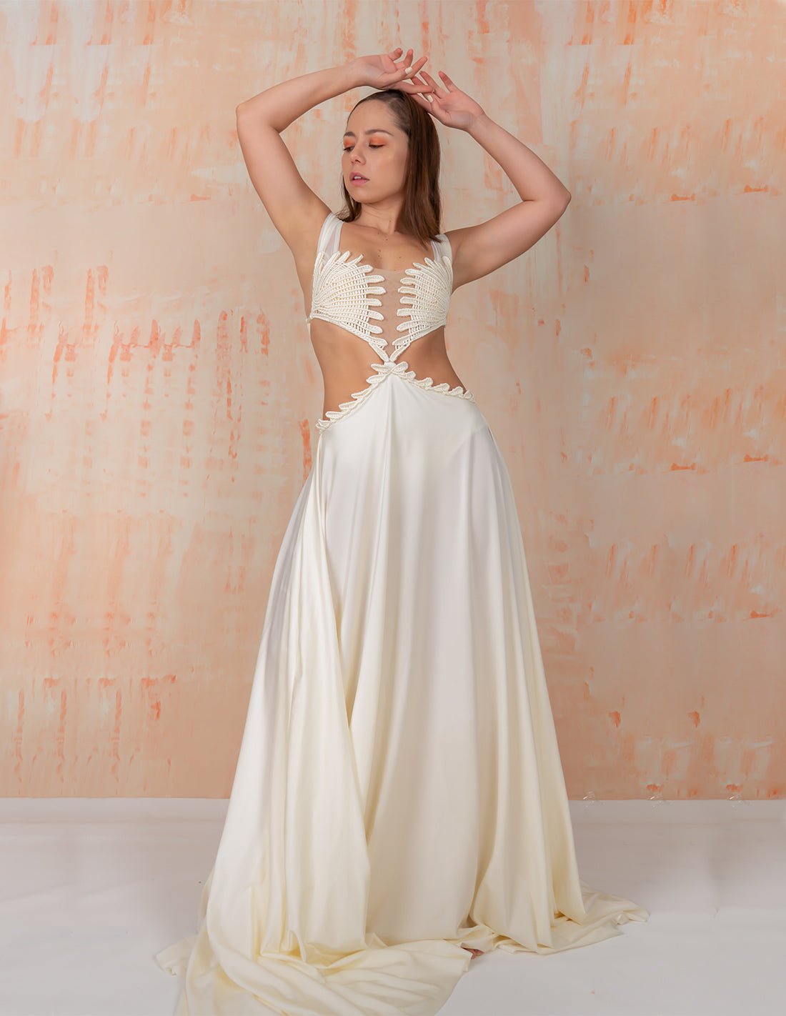 Peacock Dress Ivory - Dress - Entreaguas Wearable Art