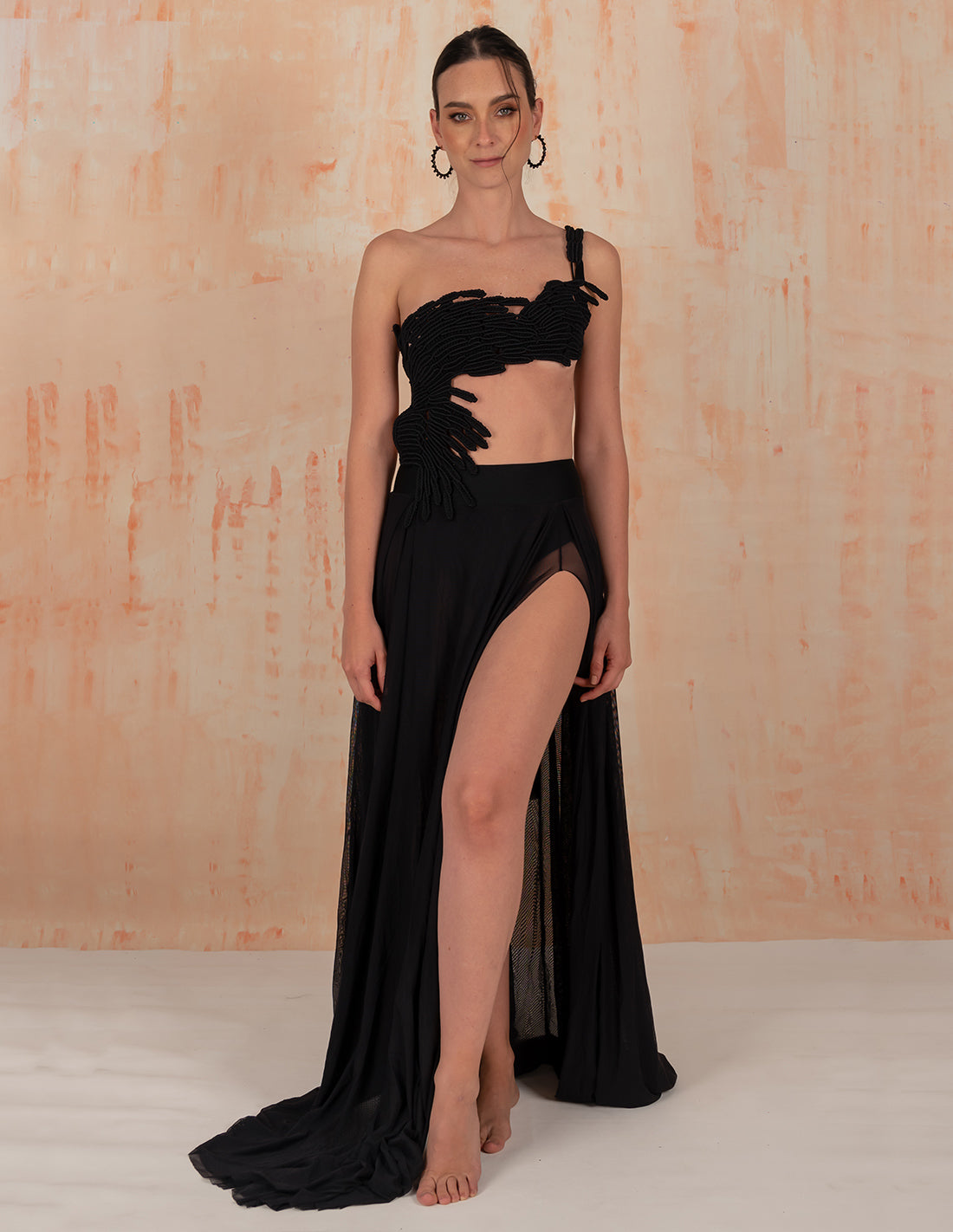 Cisne Dress Black. Dress With Hand Woven Macramé In Black. Entreaguas