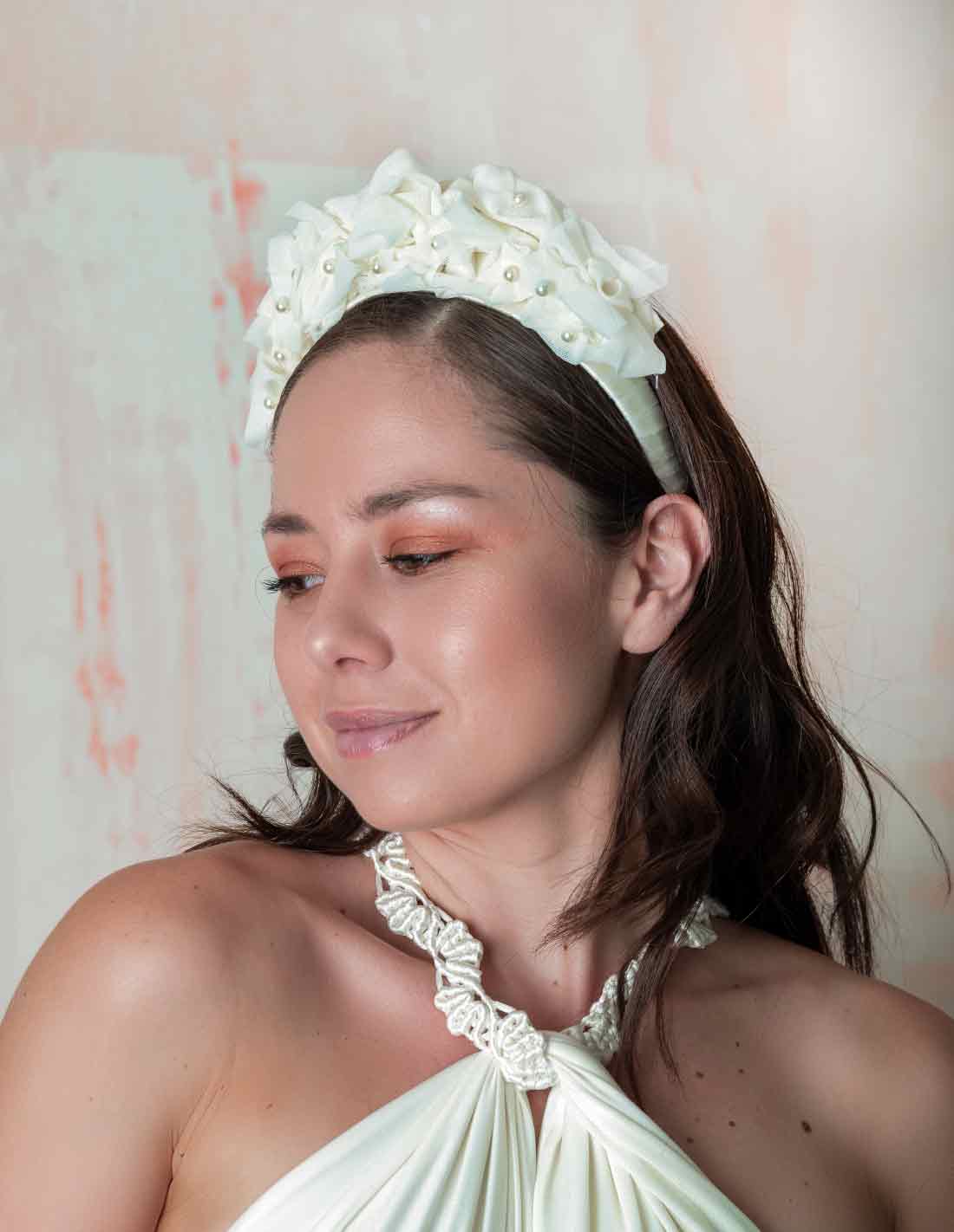 Encantada Crown Ivory. Crown In Ivory. Entreaguas