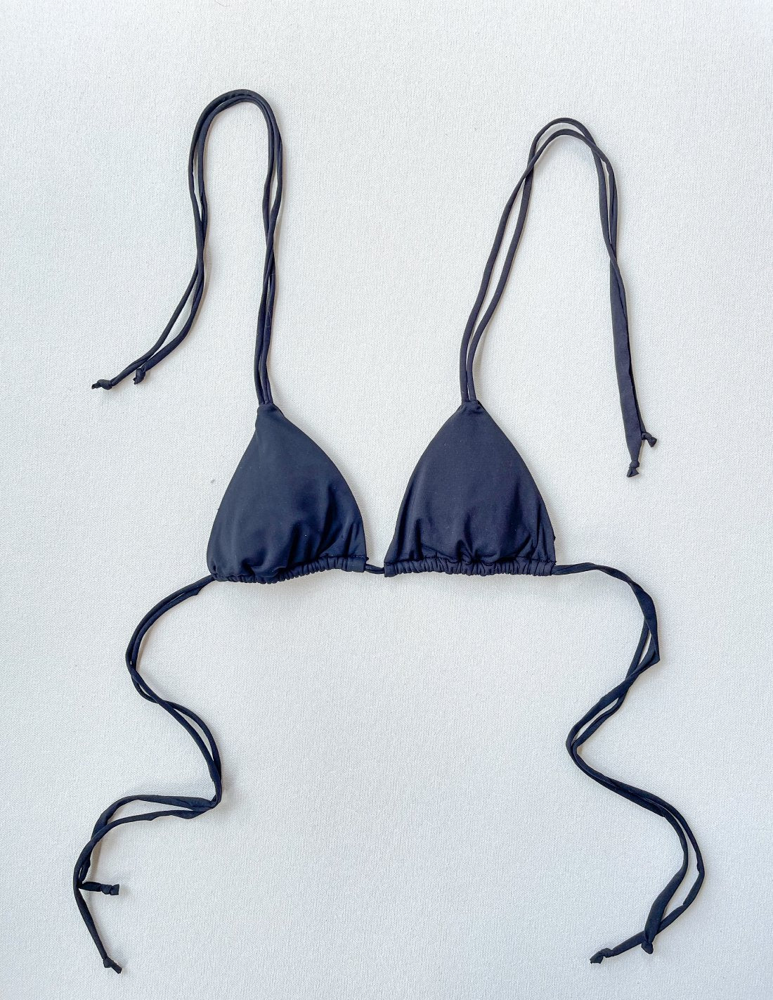 Black Top. Bikini Top In Black. Entreaguas