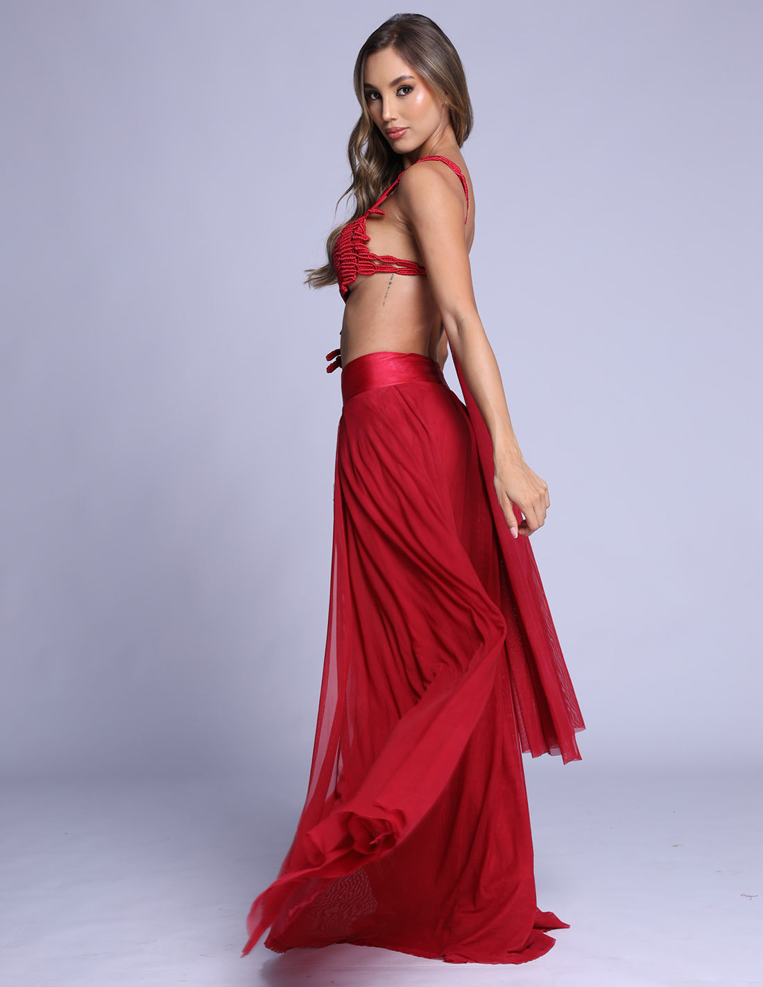 Cisne Dress Red. Hand-Dyed Dress With Hand Woven Macramé In Red. Entreaguas