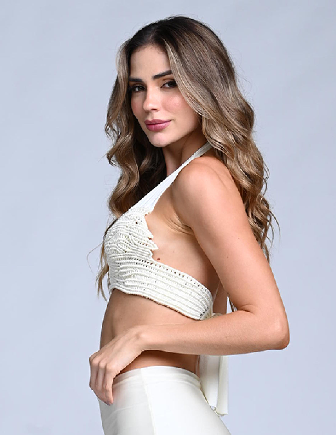 Onna Top Ivory. Bikini Top With Hand Woven Macramé In Ivory