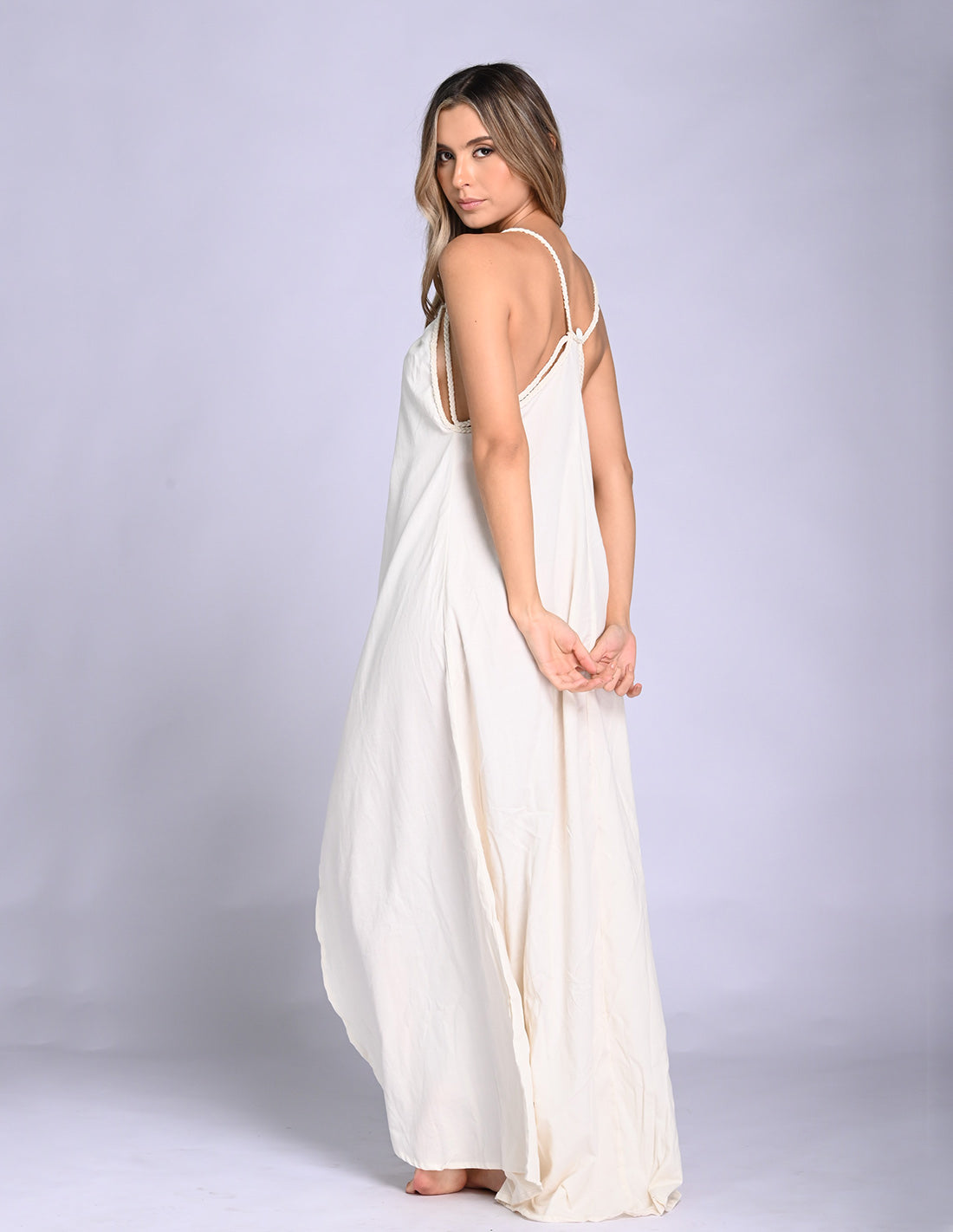 Meca Dress Ivory. Dress With Hand Woven Macramé In Ivory. Entreaguas