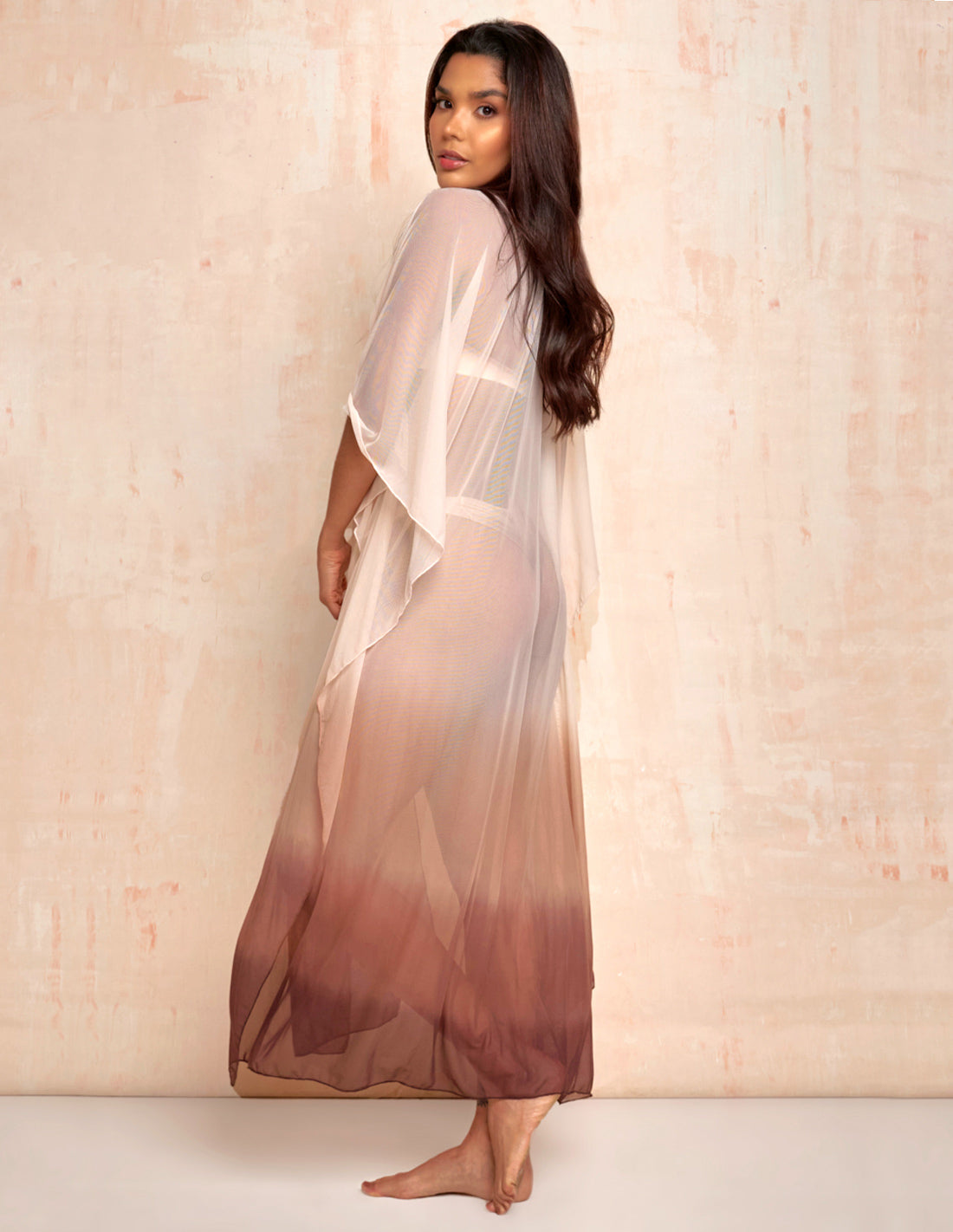 Fly Kimono Faded Vanilla + Nude + Brown. Hand-Dyed Kimono In Faded Vanilla + Nude + Brown. Entreaguas