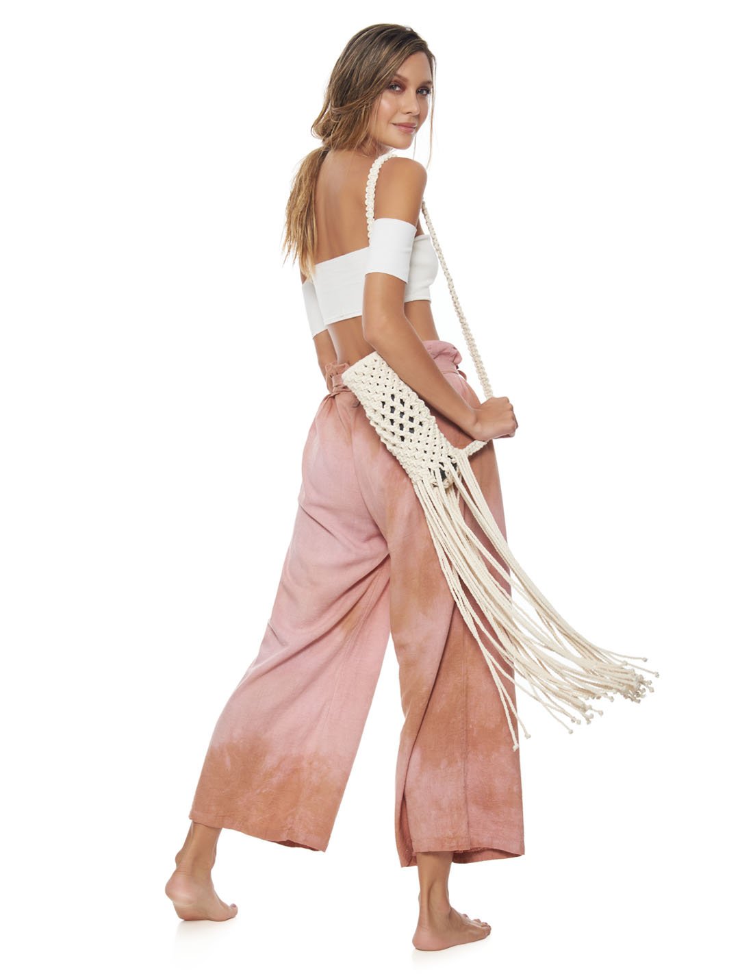 Aqua Thermos Cover Ivory. Thermos Cover With Hand Woven Macramé In Ivory. Entreaguas