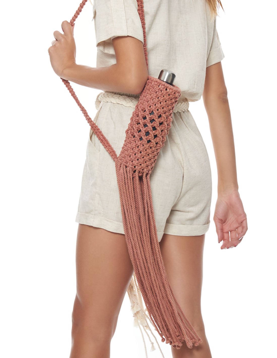 Aqua Thermos Cover Fire Storm. Thermos Cover With Hand Woven Macramé In Fire Storm. Entreaguas