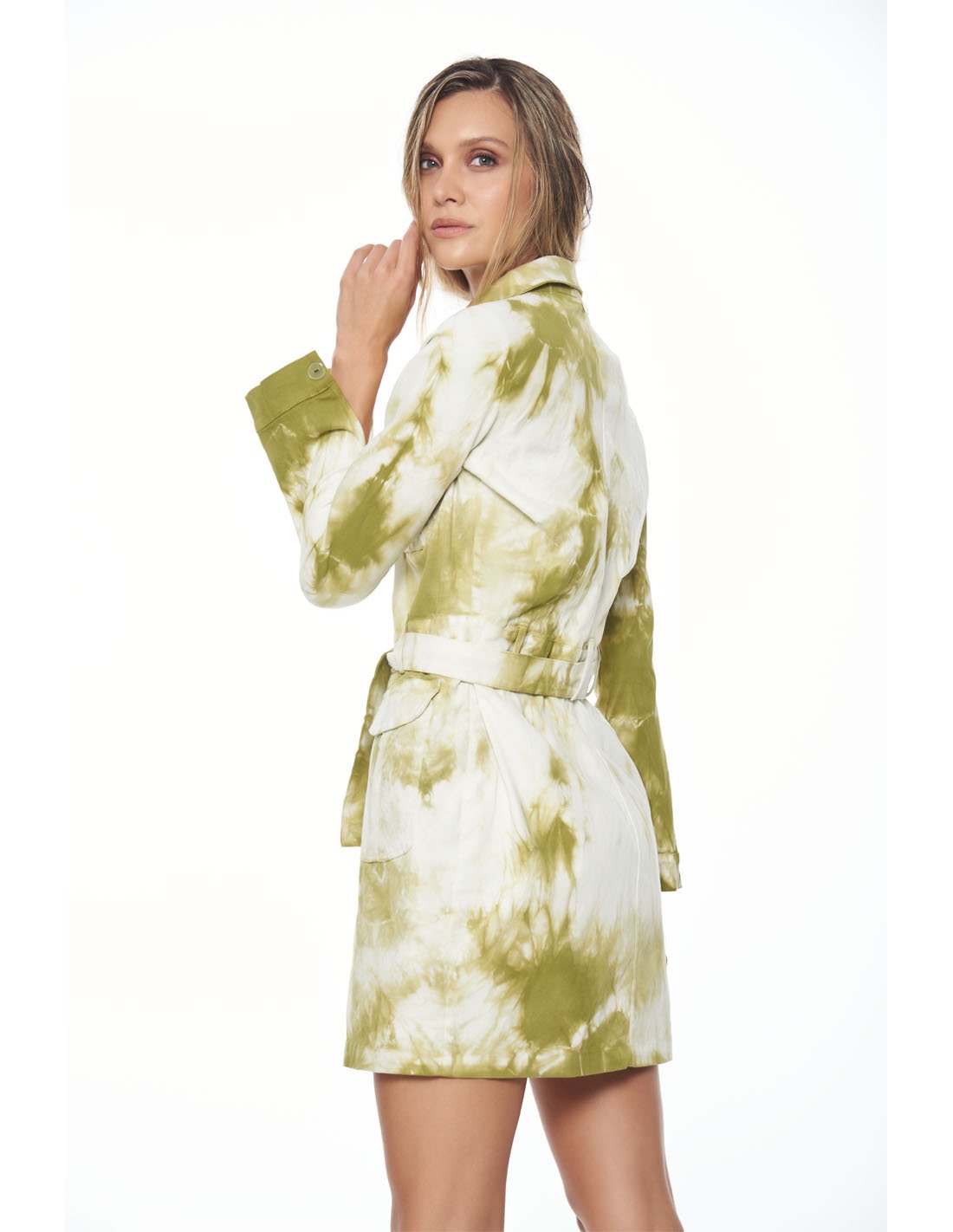 Balele Jacket Acacia Ivory. Hand-Dyed Jacket In Acacia Ivory. Entreaguas