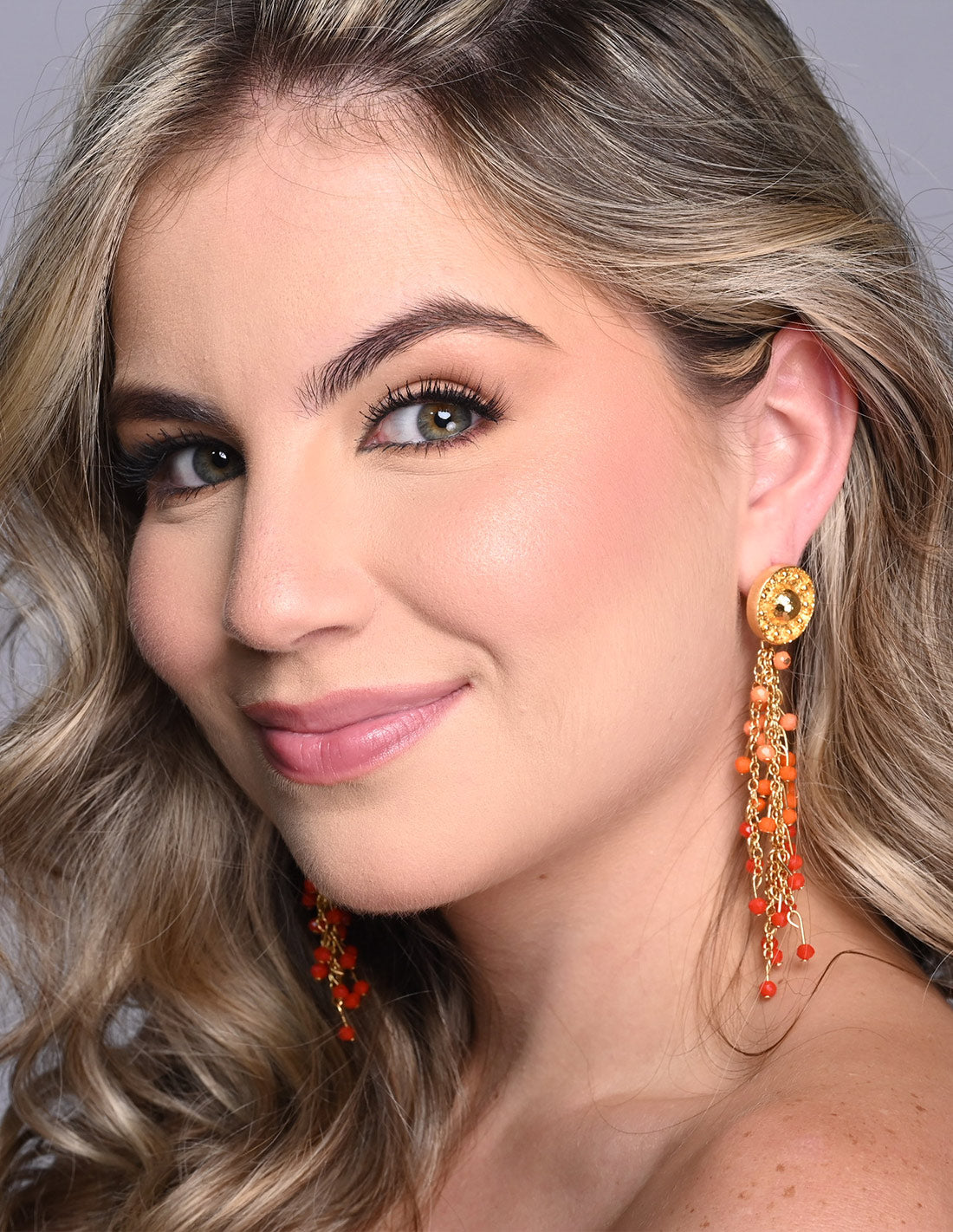 Dalia Earring Salmon + Orange + Red. Earring In Salmon + Orange + Red. Entreaguas