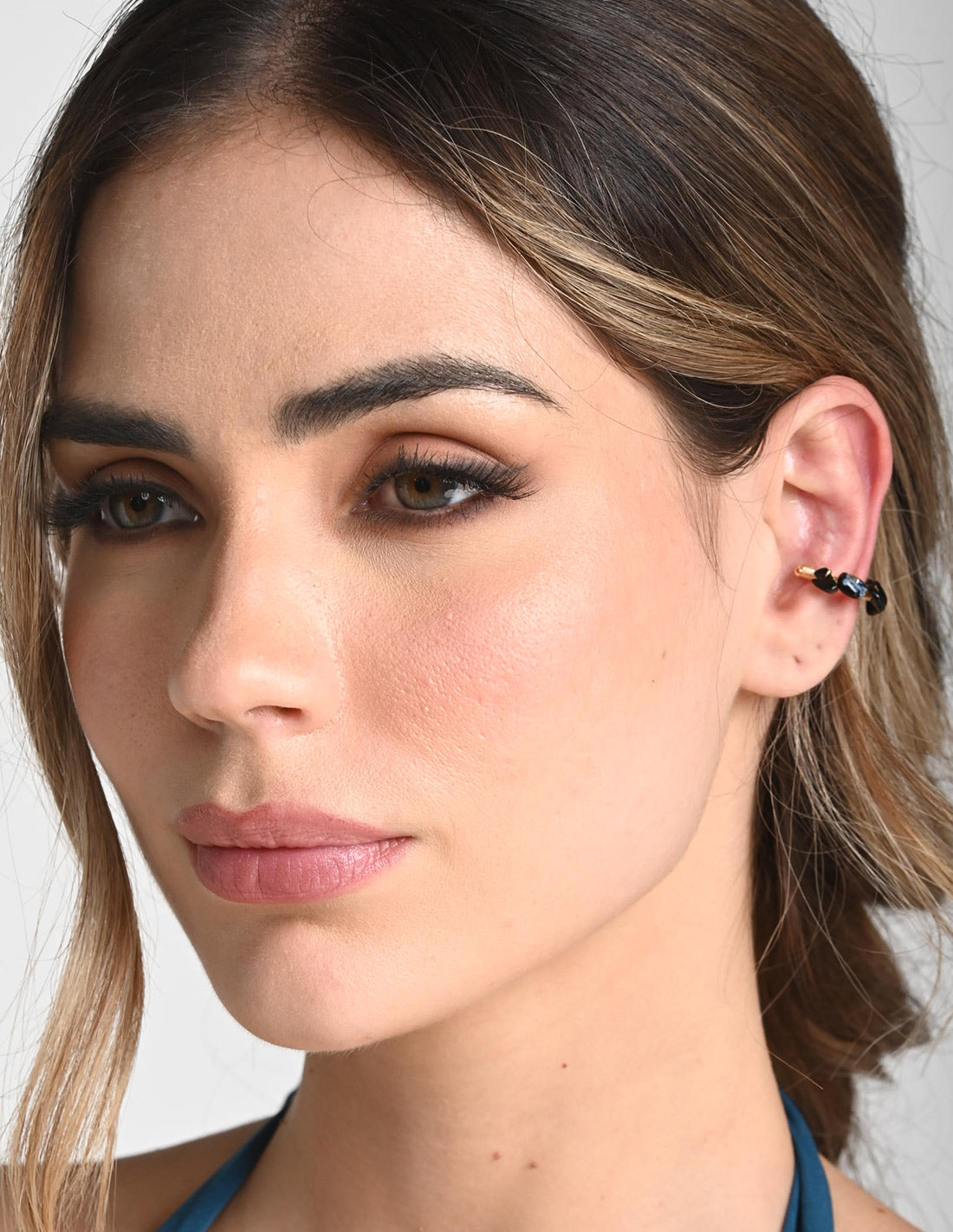 Nala Ear Cuff Agate + Black. Ear Cuff In Agate + Black