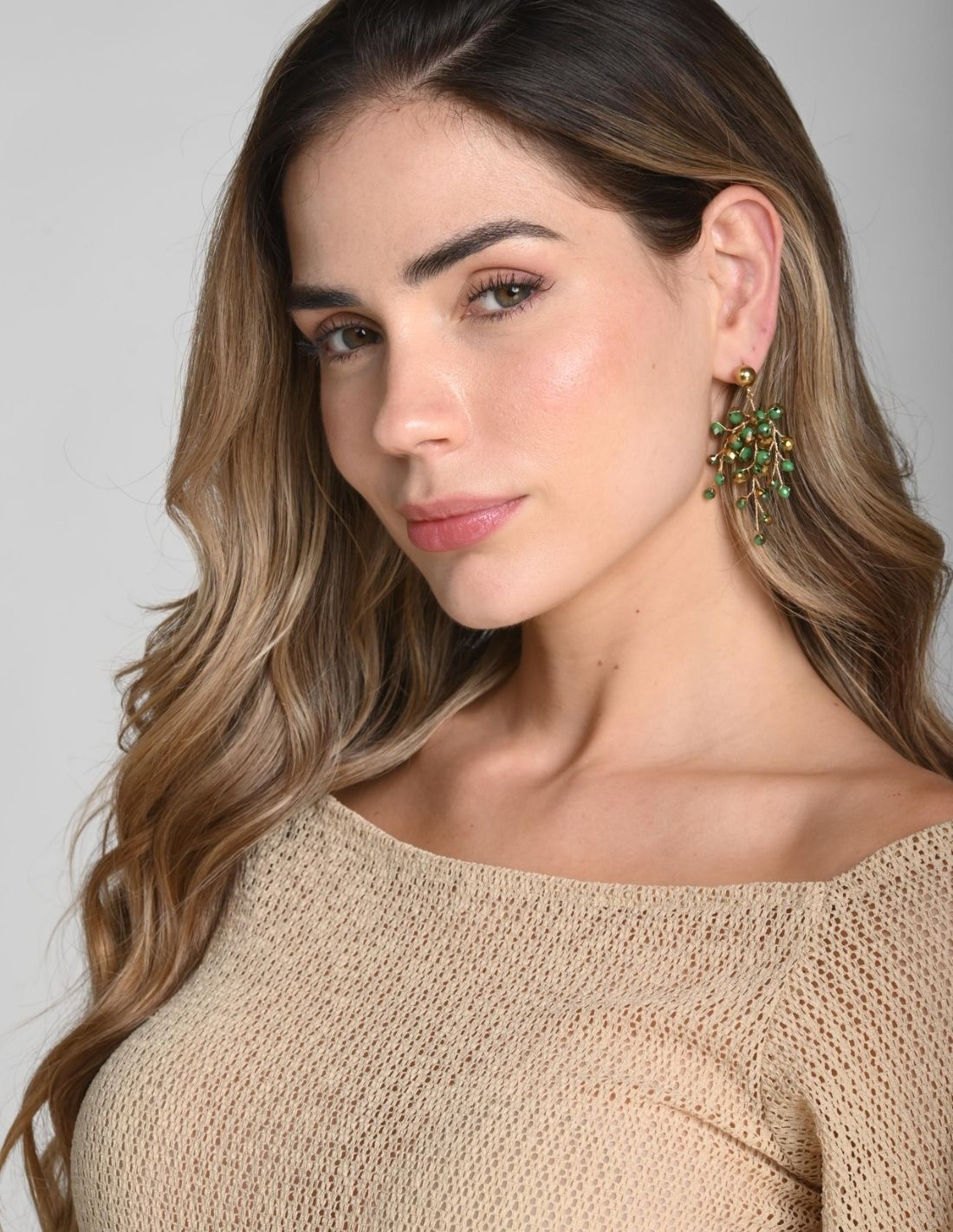 Elara Earring Emerald Green + Golden. Earring In Emerald Green + Golden