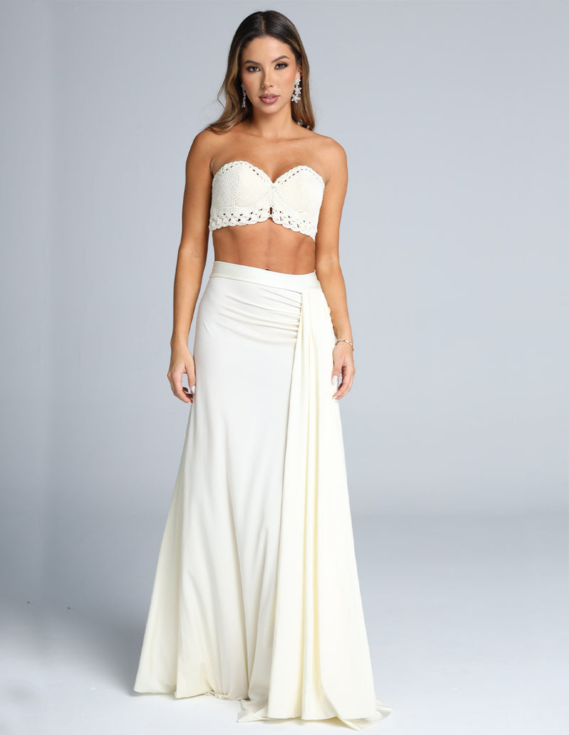 Outfit: Crop Top Lovar & Skirt Prega Ivory