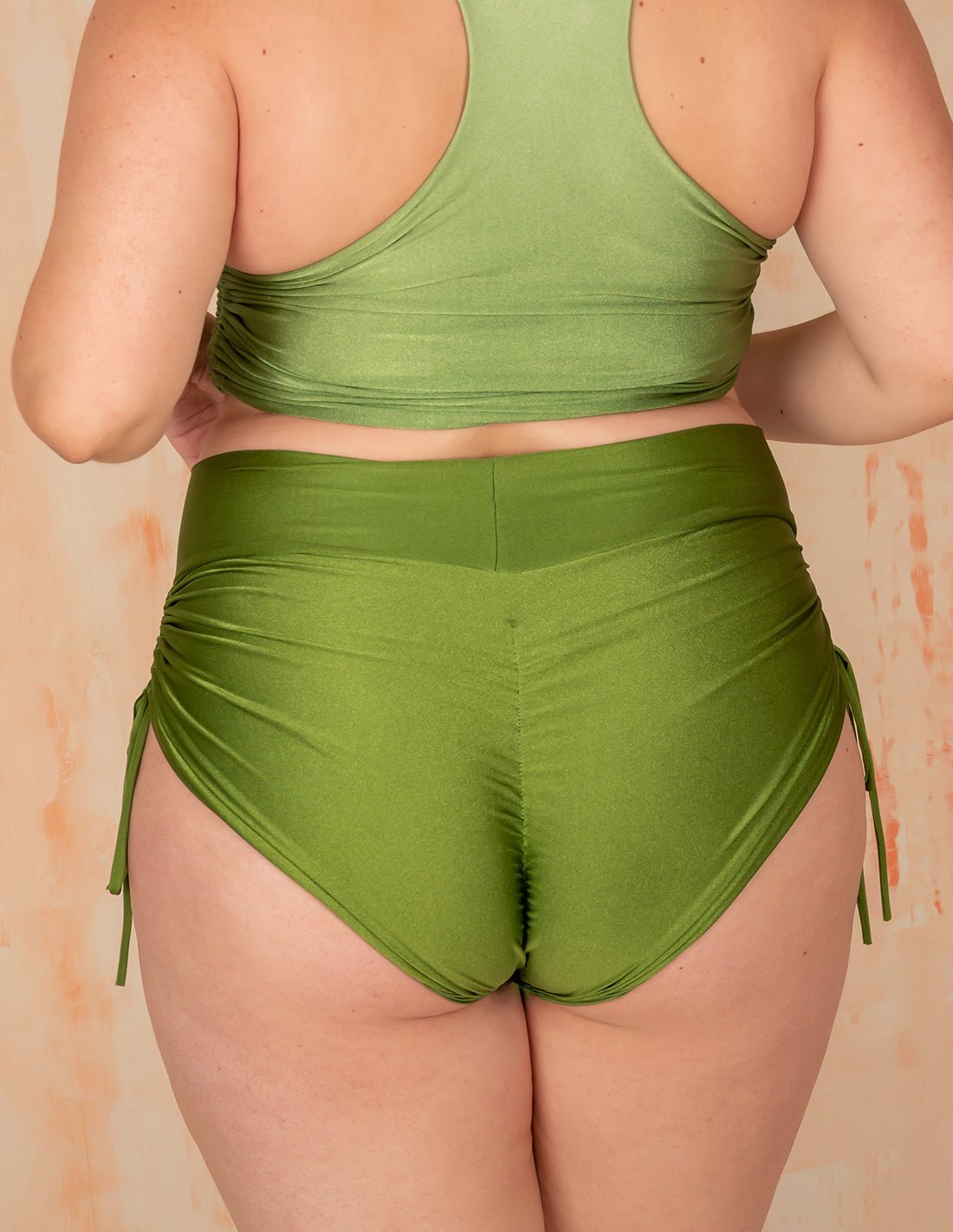 Chameleon Bottom Green Grass - Bottom - Entreaguas Wearable Art