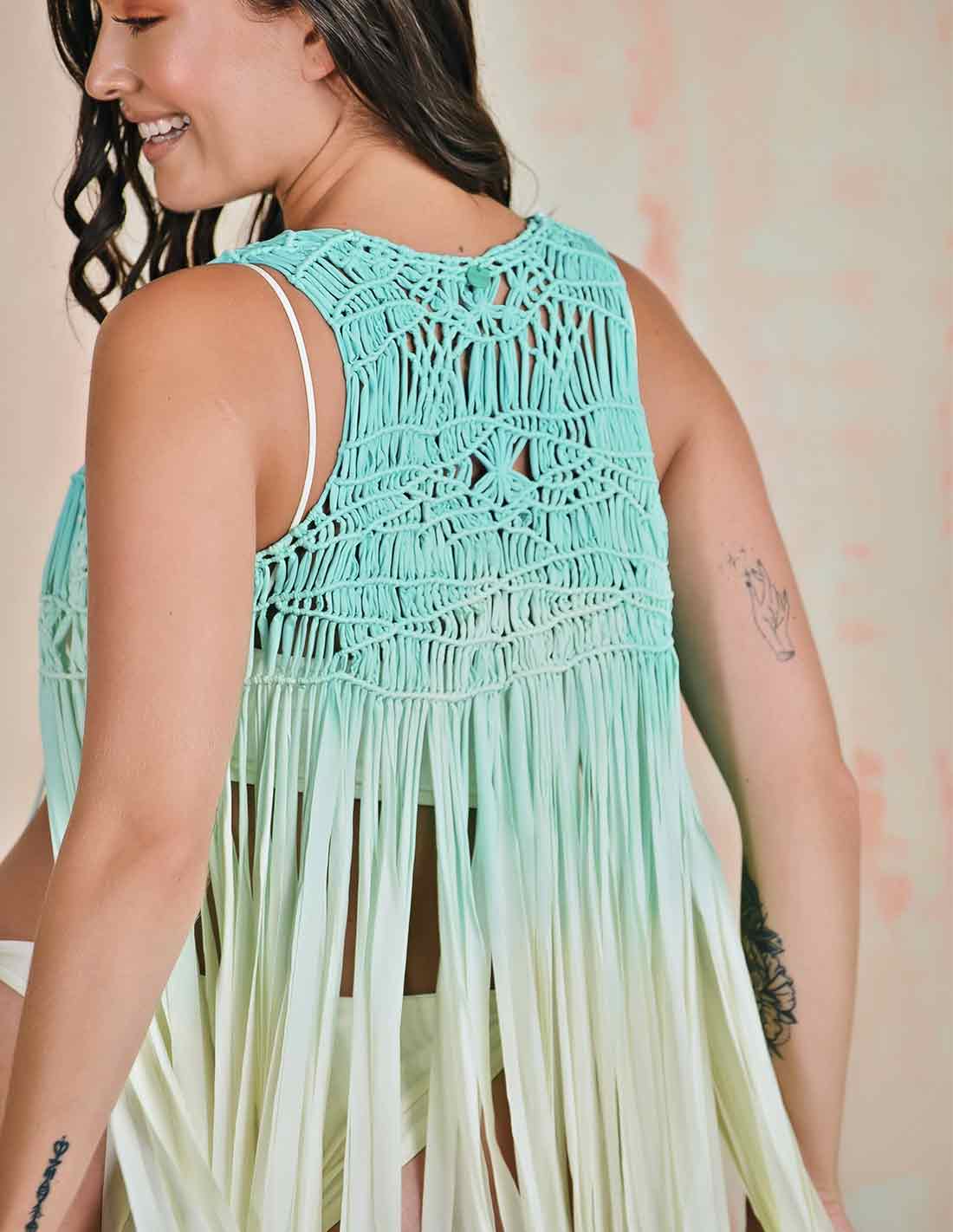 Element Vest Avaroa. Hand-Dyed Beach Vest With Hand Woven Macramé In Avaroa. Entreaguas