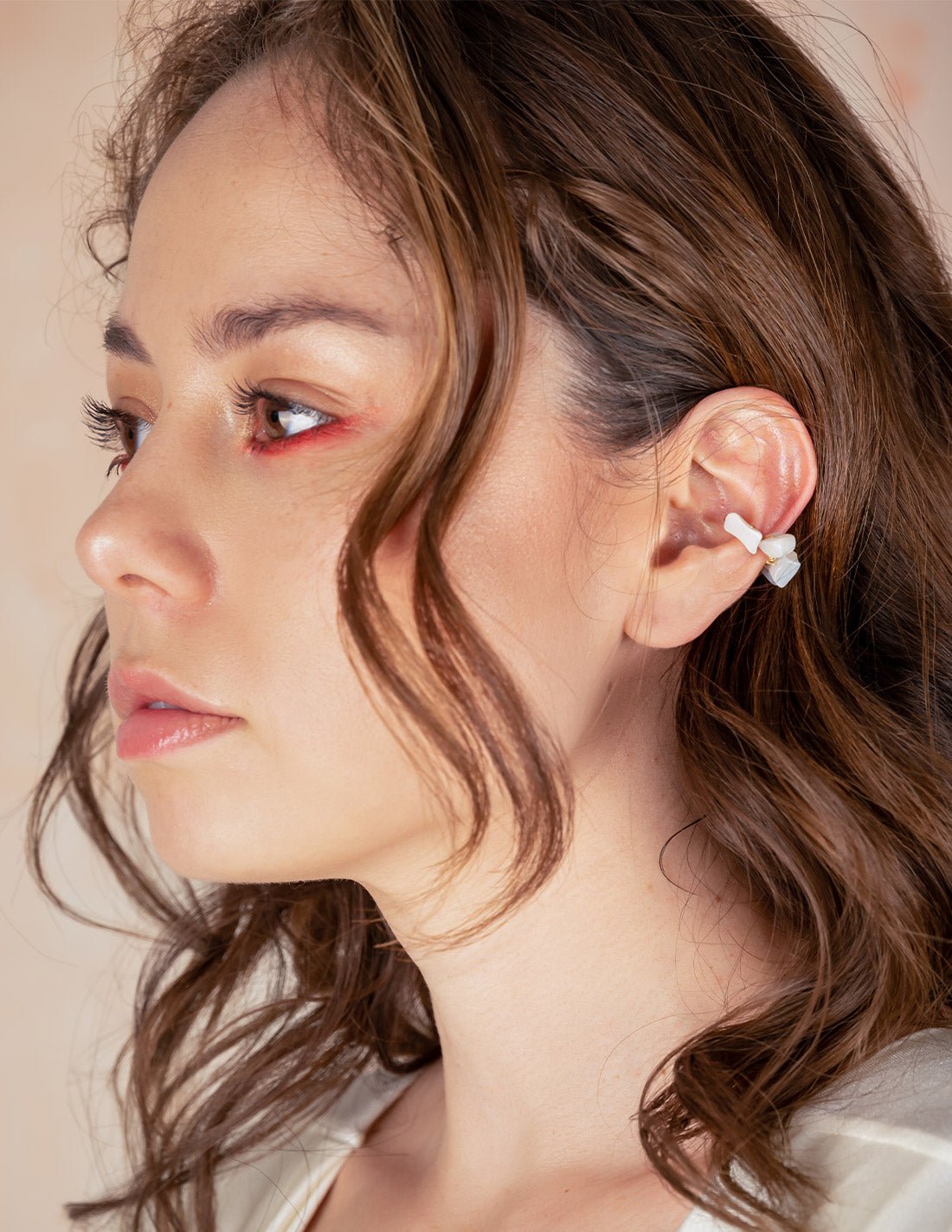 Ice Nacar Ear Cuff Ivory - Ear Cuff - Entreaguas Wearable Art