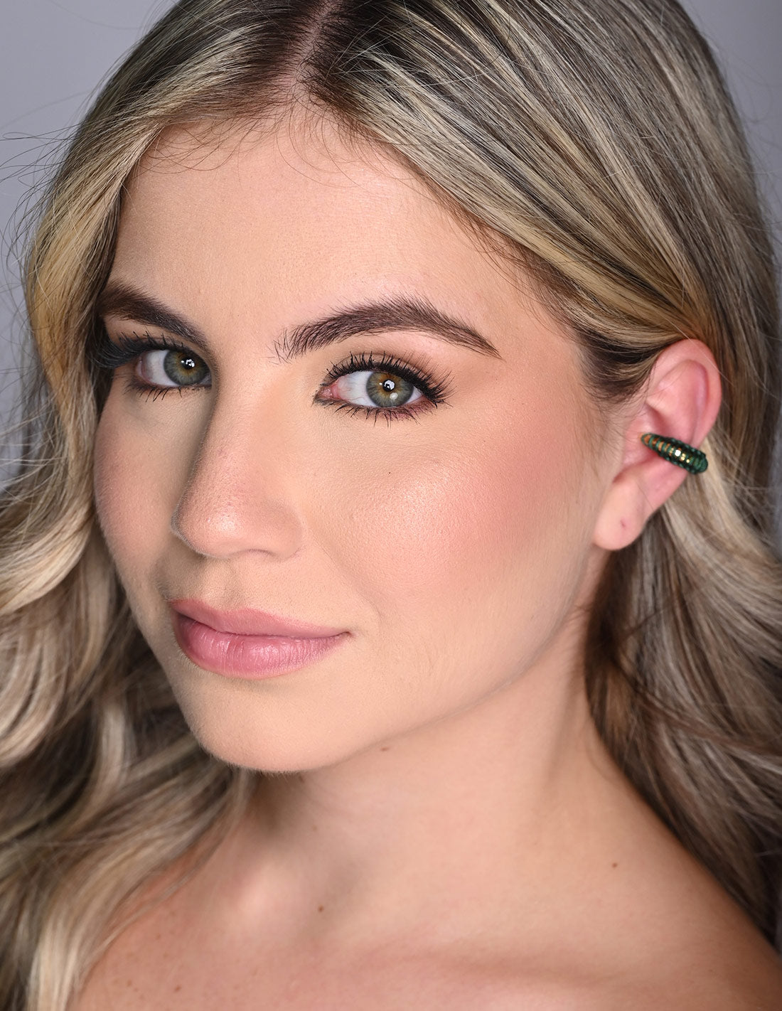 Luna Llena Ear Cuff Green