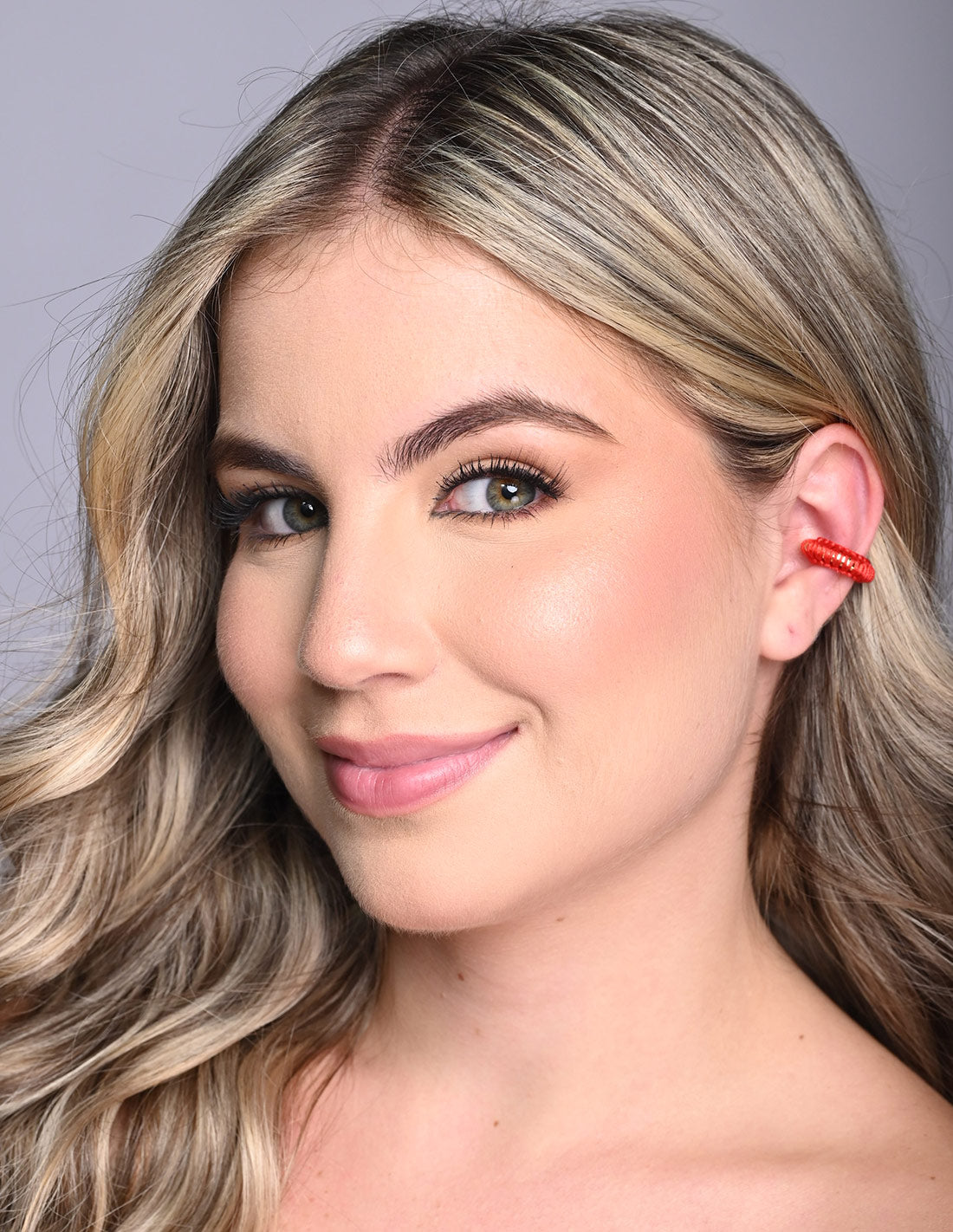 Luna Llena Ear Cuff Red