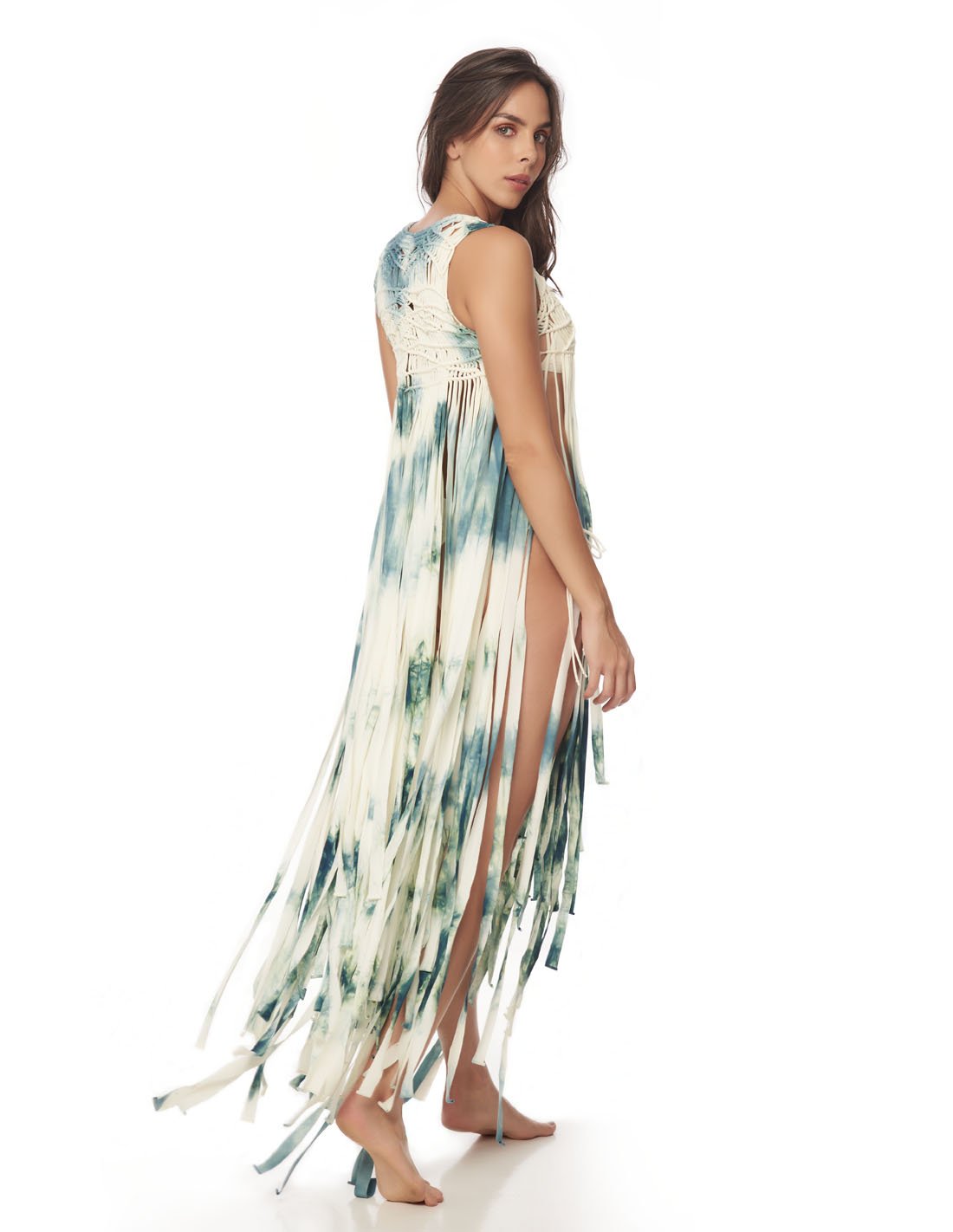 Element Vest Dusk Blue Pastel. Hand-Dyed Beach Vest With Hand Woven Macramé In Dusk Blue Pastel. Entreaguas