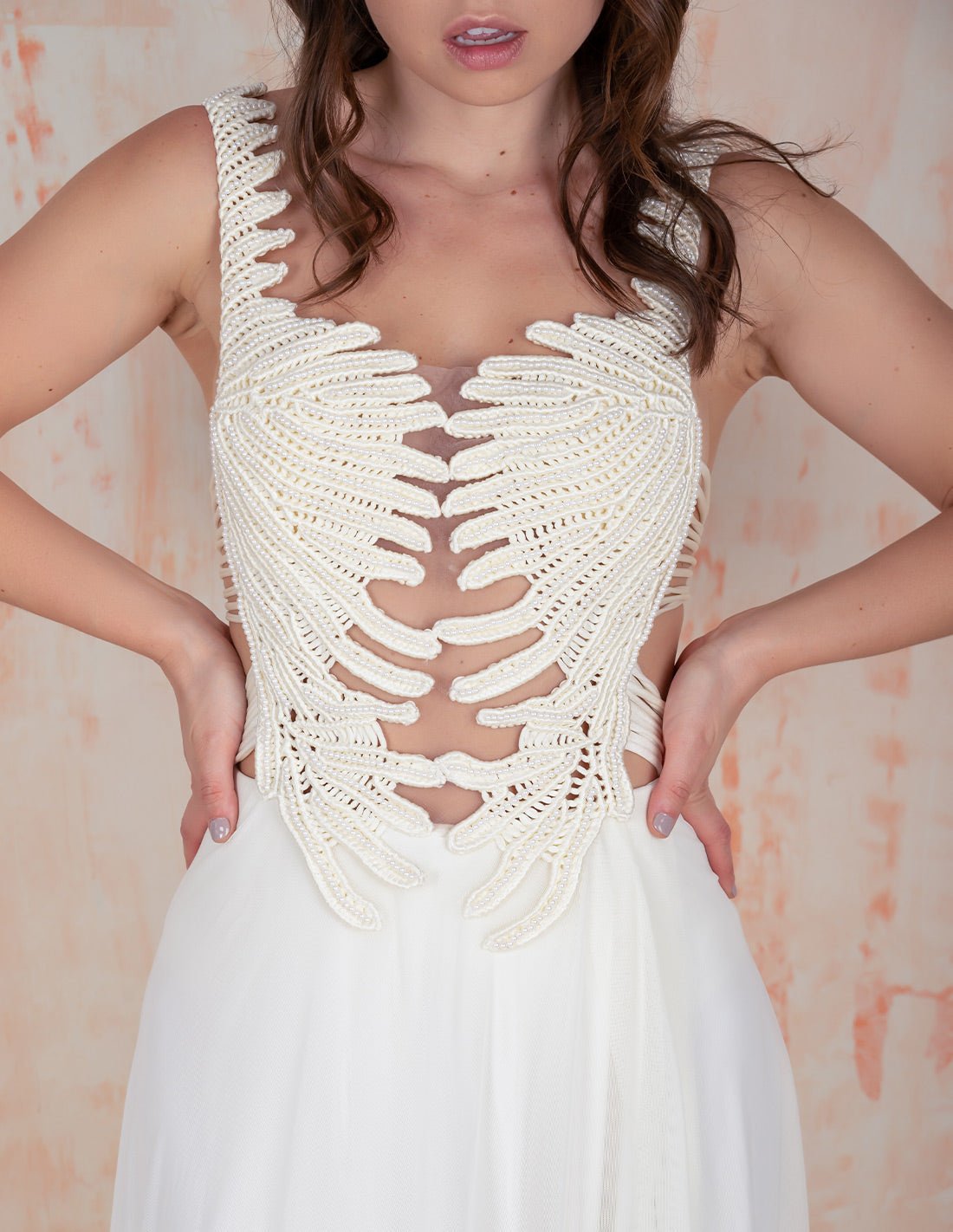 Dream Gloss Dress Ivory. Dress With Hand Woven Macramé In Ivory. Entreaguas